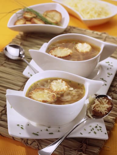 Soupe à l'oignon gratinée